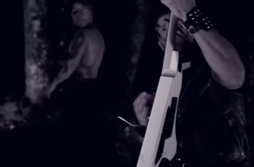 TRIUMPHER: το ΝΕΟ τραγούδι τους “Black Blood”.