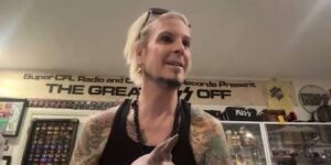 Ο JOHN 5 λέει ότι δεν έχει μιλήσει ακόμα με τον ROB ZOMBIE