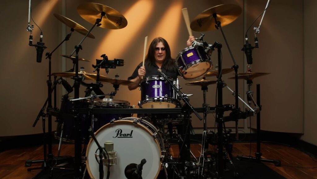 Mike Mangini στους Godsmack