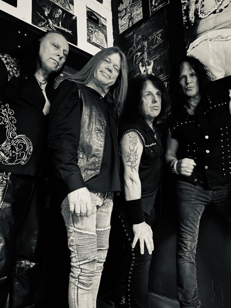 DECIBEL DOGS – Day Zero | Metal Territory