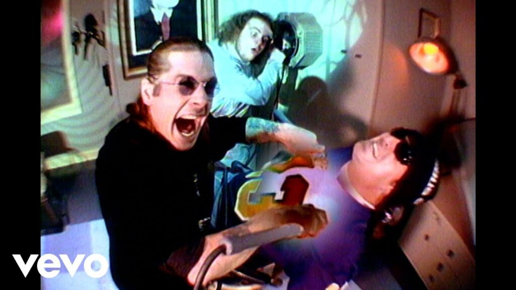 Οι Infectious Grooves στη σκηνή, με τον Mike Muir και τον Robert Trujillo