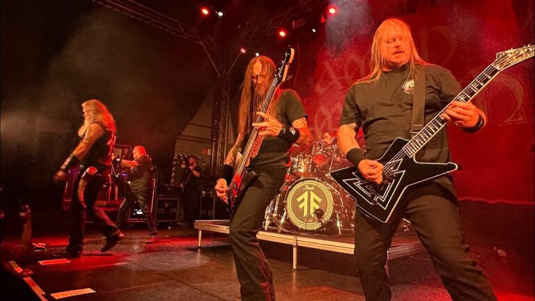 Amon Amarth - The Allfather Awakes live στο Essen